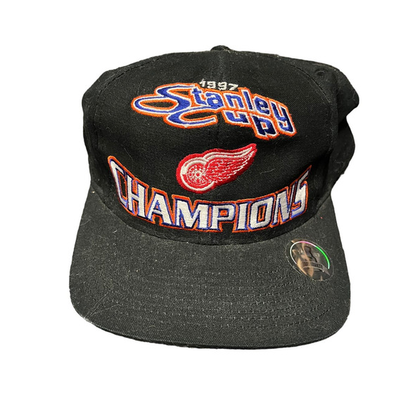LOGO 7 Other - Vintage Logo 7 Detroit Red Wings 1997 Stanley Cup Champions Snapback Hat